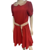 Robe rouge col cerise